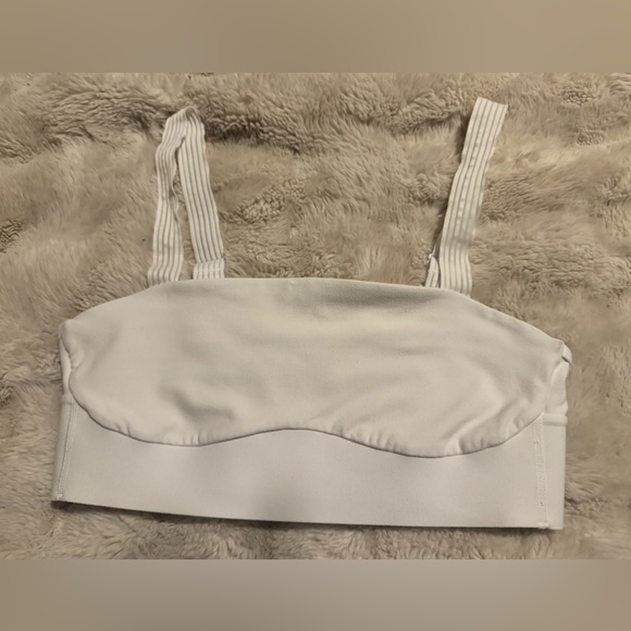 Alo Soft Serve It Up Bra - Picture 2 of 3